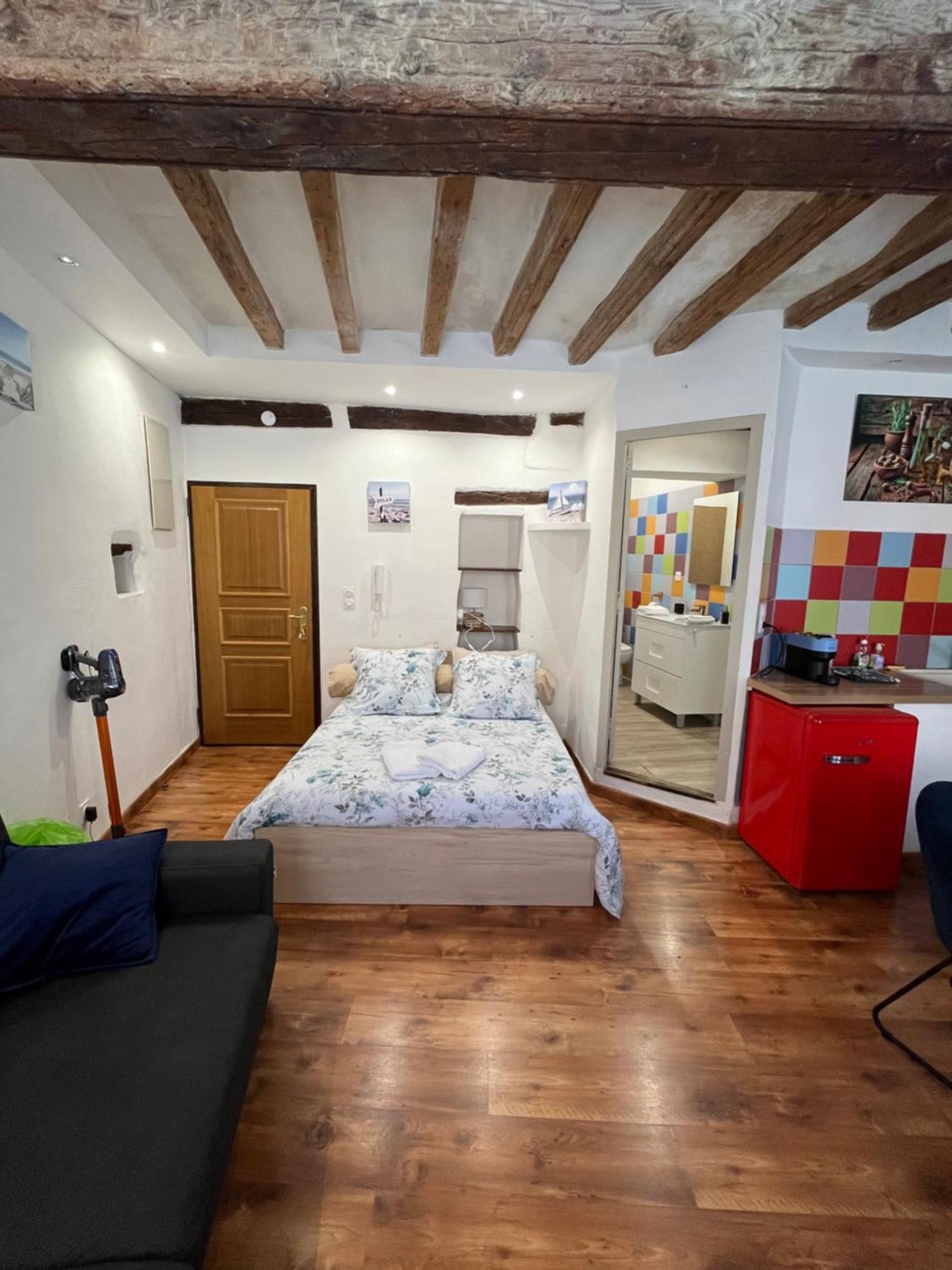 Logement Studio Avec Vue Sur Le Centre Historique LʼIsle-sur-la-Sorgue 외부 사진